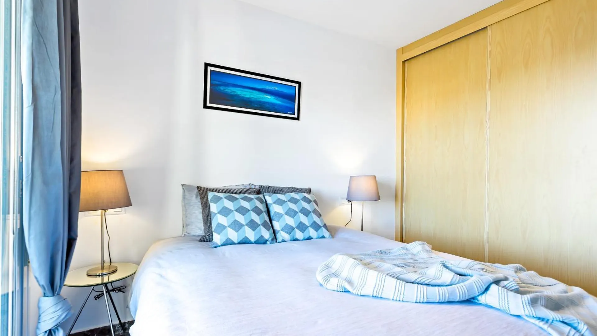 Apartment With Sea Views فوينخيرولا