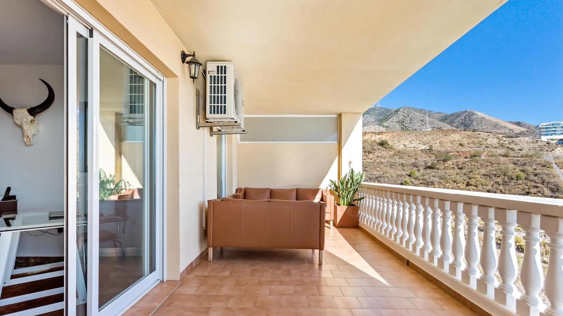 Apartment With Sea Views فوينخيرولا